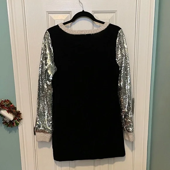 Festive Flamingo Sequin Sweater - Picture 2 of 2